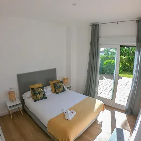 Costaserenasuites Guest house