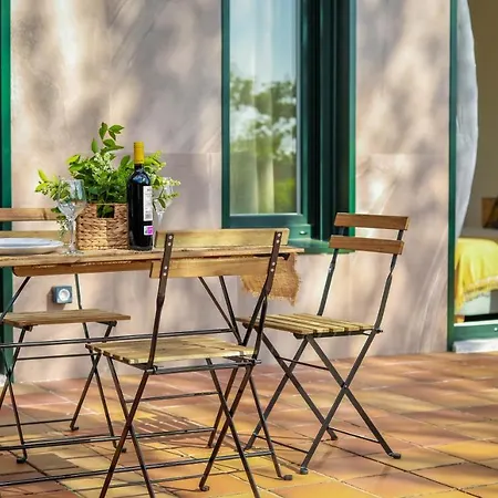 Costaserenasuites Vendégház Nigrán