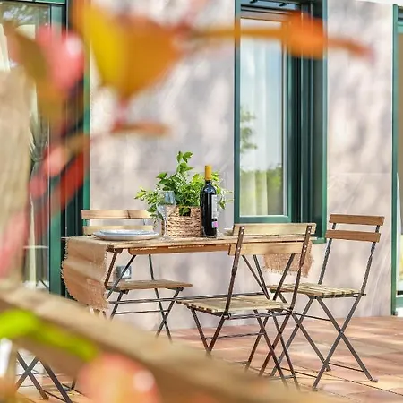 Costaserenasuites Guest house