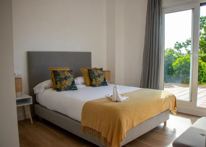 Konukevi Costaserenasuites Nigrán